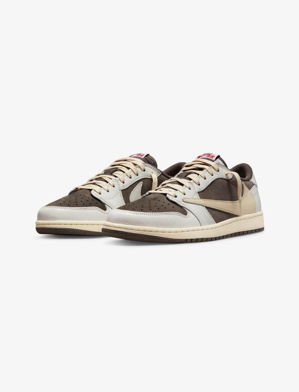 NIKE SB TRAVIS SCOTT FEMALE